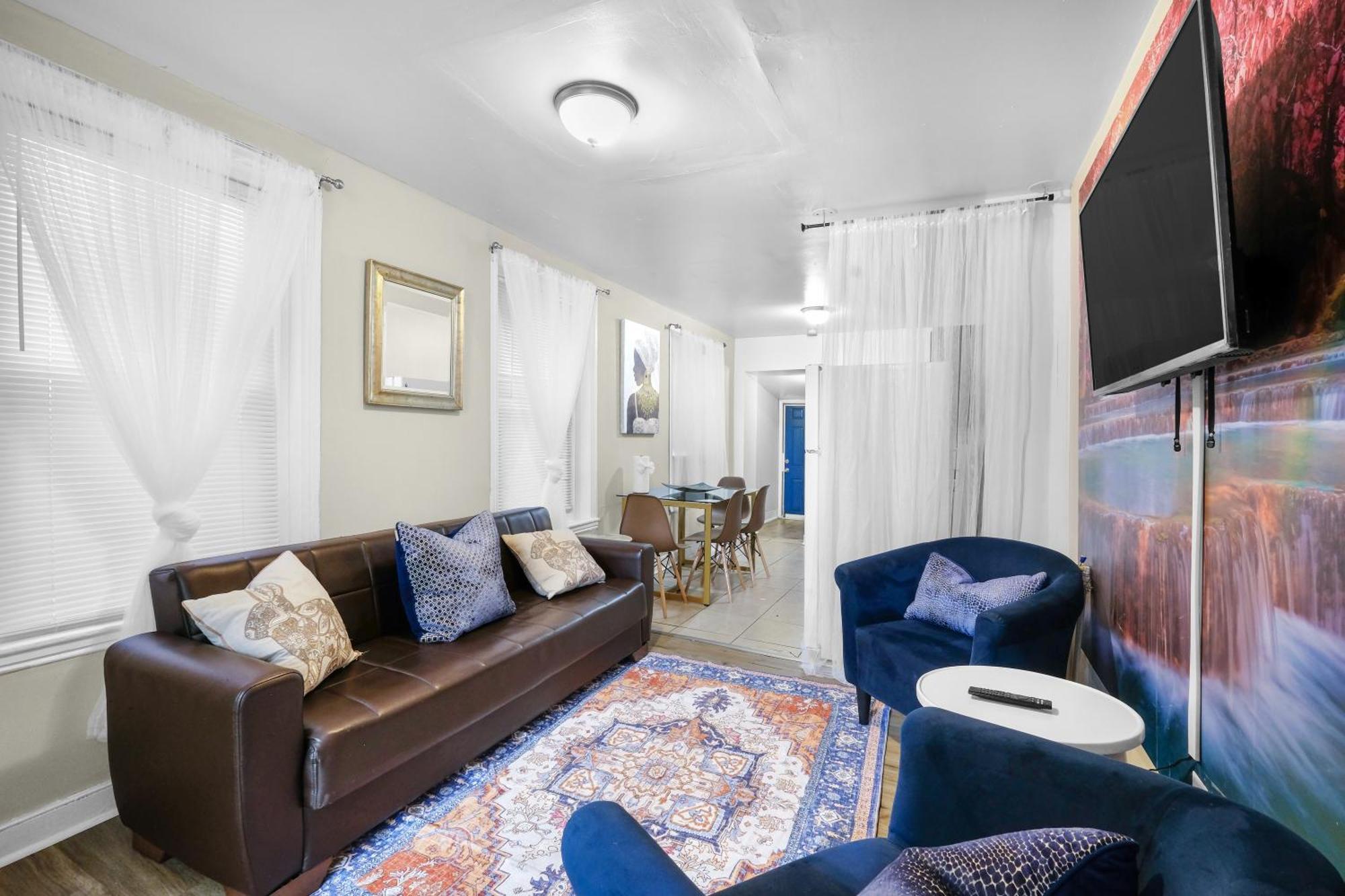 Urban 3br Oasis Near Temple